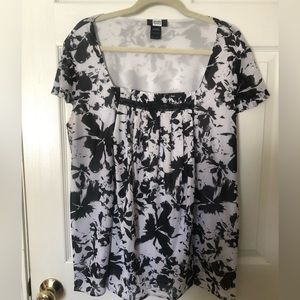 Studio 1940 Women’s dressy cap sleeve top